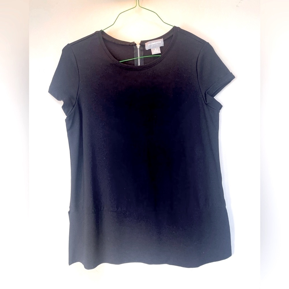 Women’s cap sleeved black shirt Liz Claiborne